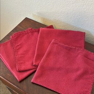 Set of 4 Rustic Red Square Textured Cloth Napkins